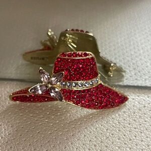 Crystal red brooche